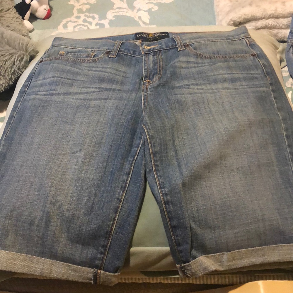 Lucky jean to knee